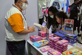 STKC ออกบูธจัดแสดงชิ้นงานชุด ตารางธาตุ ในรูปแบบ AR card สร้า ... Image 44